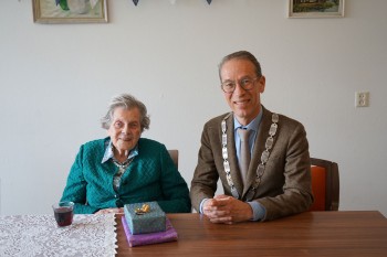 Mevrouw Van de Grijp- den Hartog is op 26 maart 104 jaar oud geworden