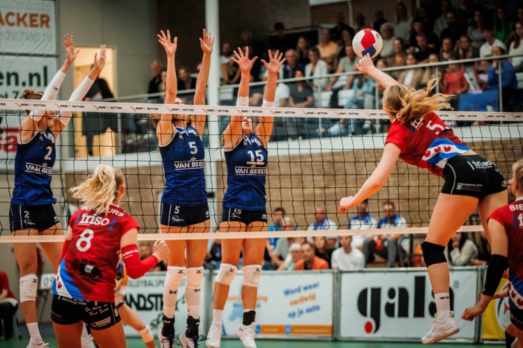 Eredivisie volleybal vrouwen start met topper tegen Sneek