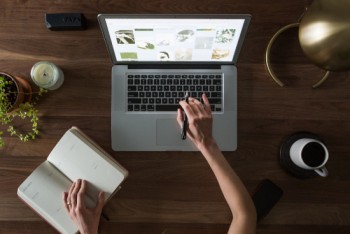 Veelgemaakte fouten bij het lezen van voorwaarden op buitenlandse online platforms
