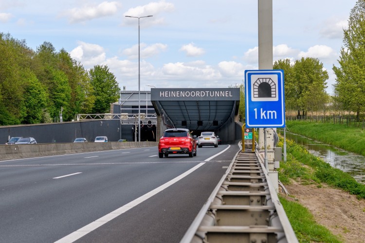 Heinenoordtunnel in 2026 meerdere keren ’s nachts afgesloten voor onderhoud