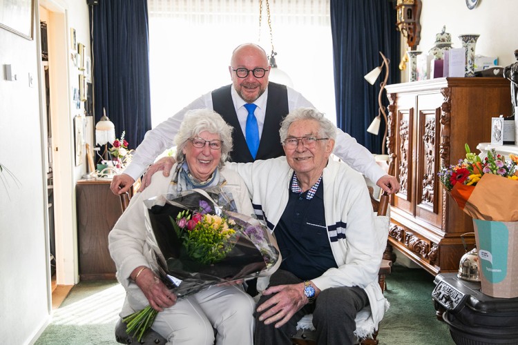 Diamanten huwelijk voor bruidspaar Bouwman-Van Houwelingen