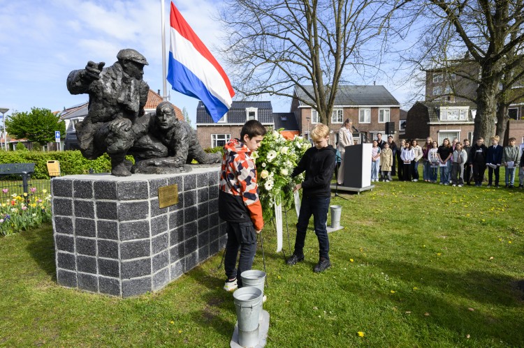 Veertigste overdracht Crossline-monument