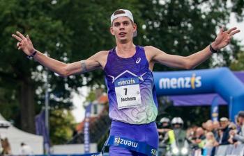 Jochem Wiersma wint Singelloop Enschede met parcoursrecord