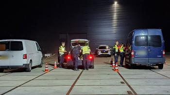 Grote controle politie, douane en Belastingdienst: voertuigen uitgebreid gecontroleerd