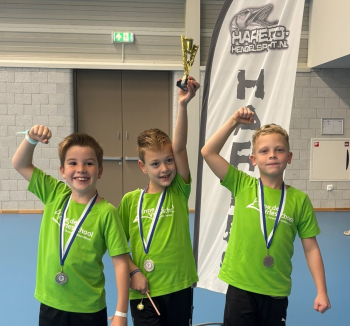 Anne de Vriesschool scoort beste tijdens Sliedrecht Sport Schoolvolleybaltoernooi 2026