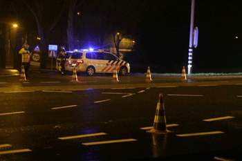 Aanrijdingen op A15 door glad wegdek; Snelweg vijf uur afgesloten