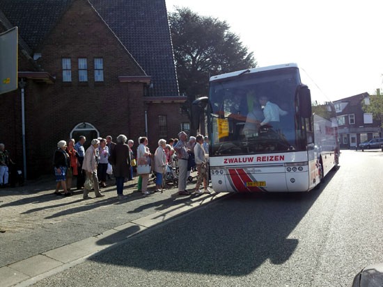 Kerkreisje geniet van mooie weer en de polder