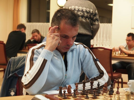 André van Dieën verslaat oud-kampioen