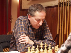 Theodoris Blundericus slaat hard toe in 2e ronde Onlinecompetitie